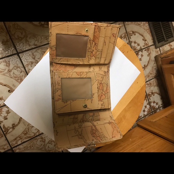 Wallet - Picture 5 of 5